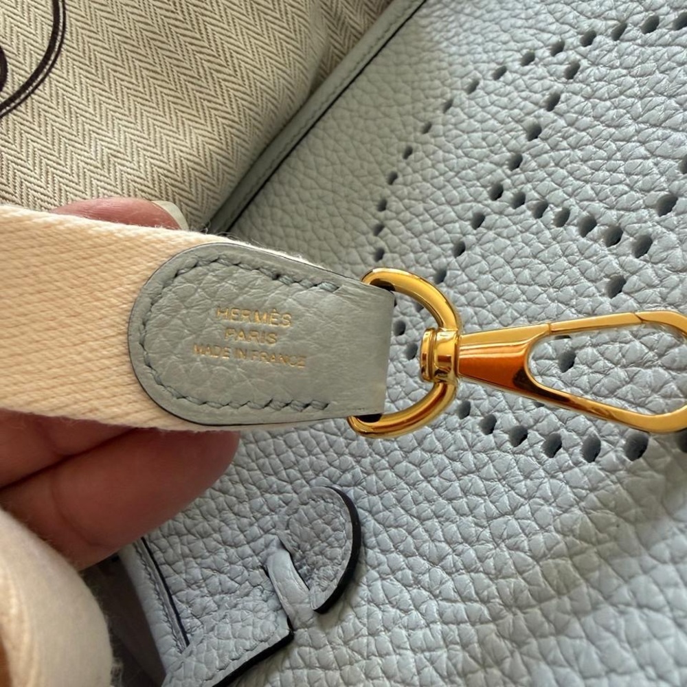 Hermès
Bleu Pale Clemence Mini Evelyne II TPM 16 Gold Hardware - Picture 6 of 7